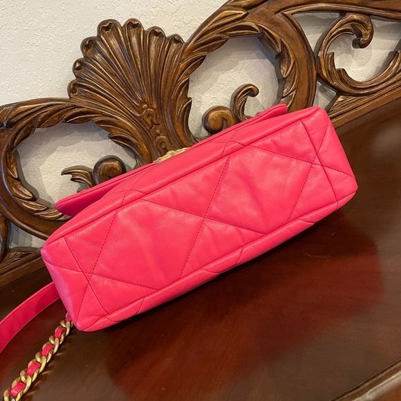 Chanel 19 Flap Large Neon Pink Chain Bag Handbag Shoulder CC Quilted - Picture 7 of 17